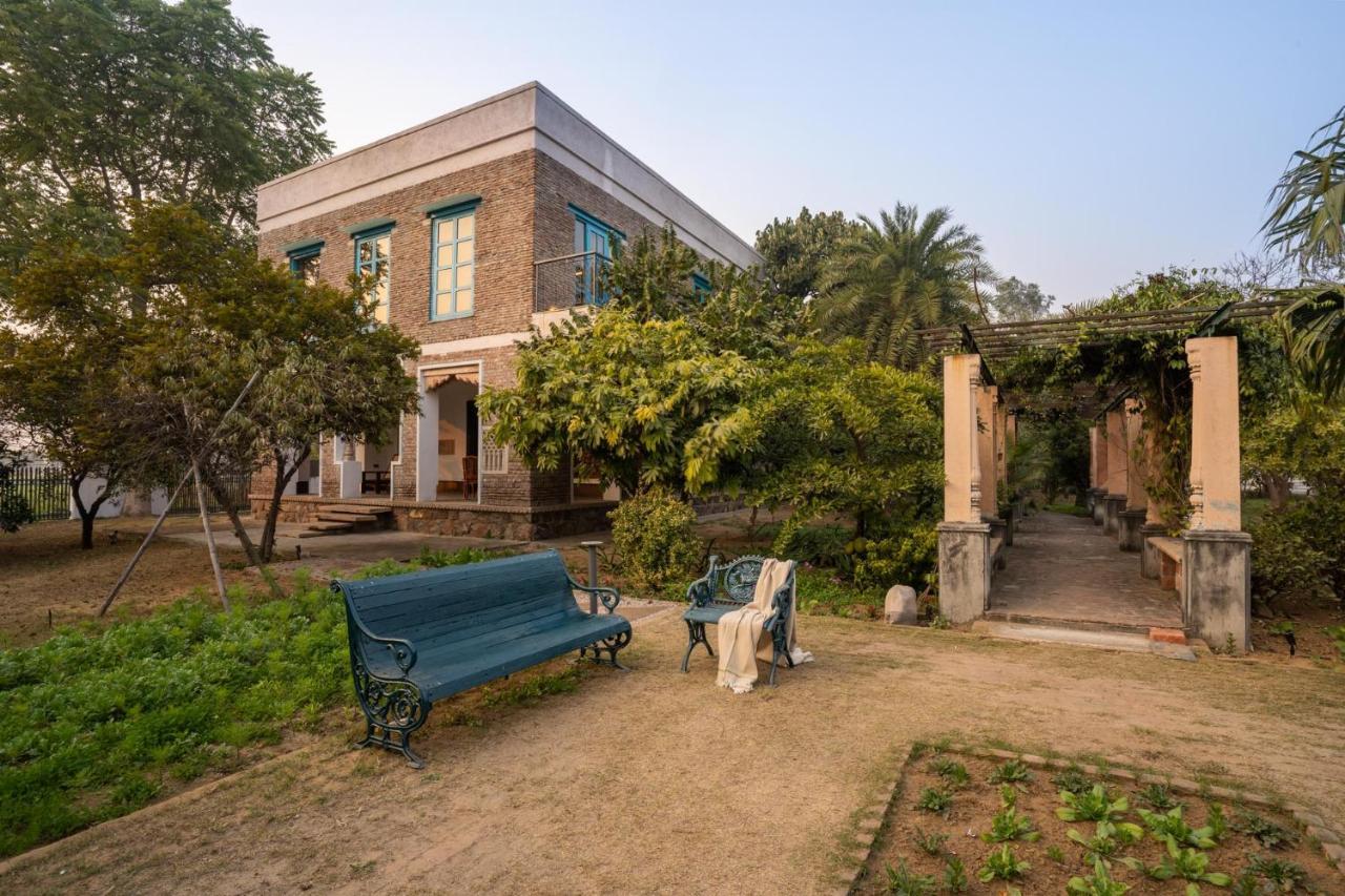 Lohonostays Library Sadhrana Bagh Gurgaon Exterior foto